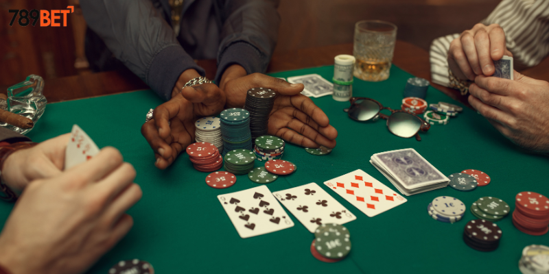 Chơi game bài Poker cùng nhà cái